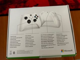 Mando Xbox Series X Robot White