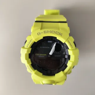 Casio G-Shock GBA-800 Amarillo