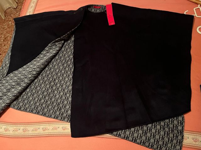 OCCASIONE!!! Cappa in lana Carolina Herrera Taglia Unica