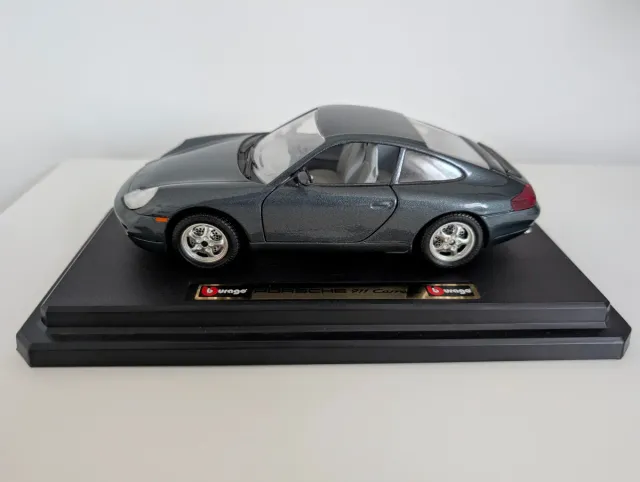 Modellino Porsche 911 Carrera Burago