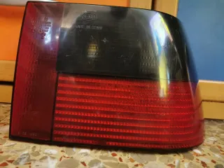 Faro Trasero Derecho Ibiza 6K GT + porta-lámparas.