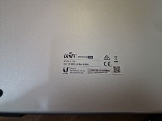 Switch 8 puertos PoE 150W  2 UNIDADES