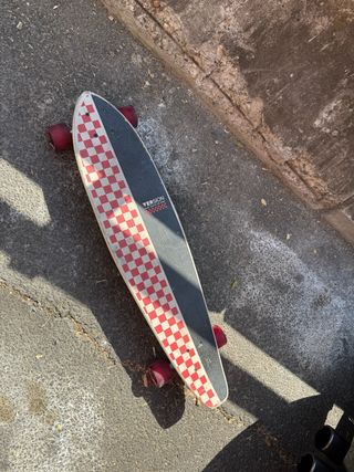 Longboard Skate Cruising