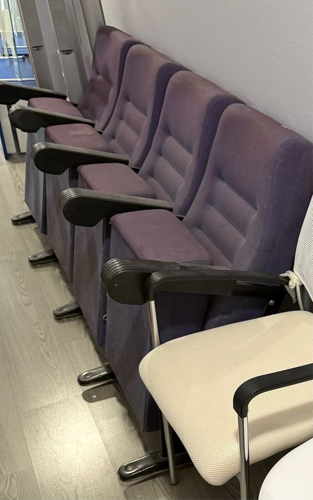 Butacas de cine moradas