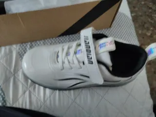 Zapatillas con ruedas y luces JIANDIAN