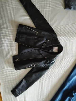 Chaqueta negra niña talla 10-11 años