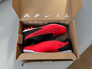 Botas Fútbol Nike Phantom GX Academy AG TALLA 42