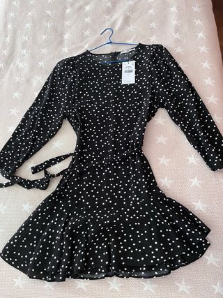 Vestido de lunares negro y blanco