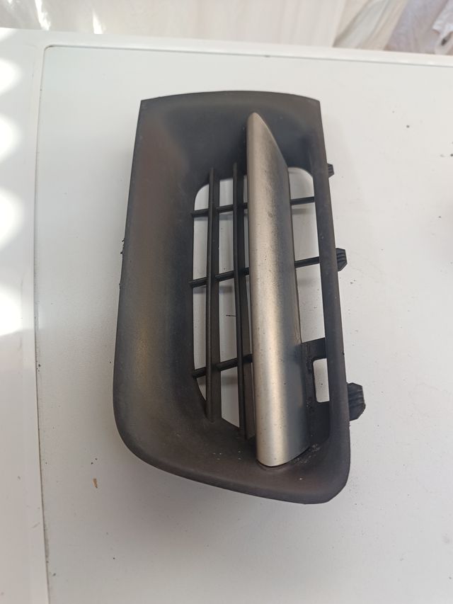 Rejilla Delantera Megane Copiloto
