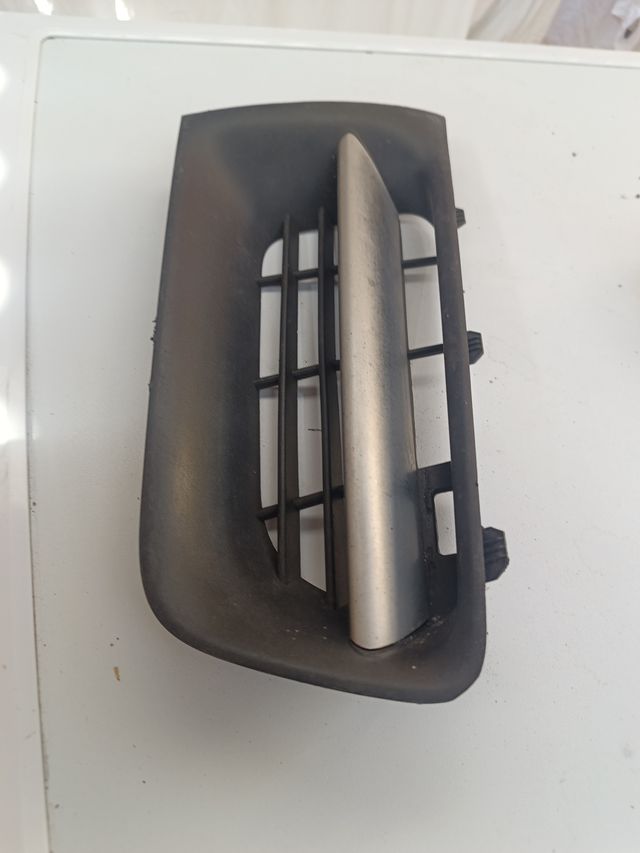 Rejilla Delantera Megane Copiloto