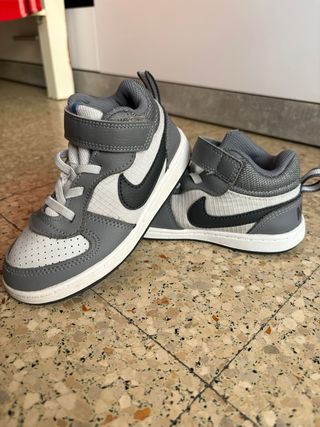 Zapatillas Adidas niño Talla 26/27