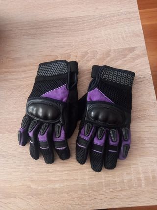 Guantes de moto negros y lilas
