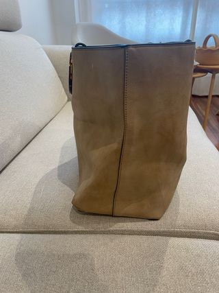 Bolso de mano con asa de carey
