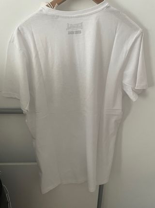 Camiseta Lonsdale Talla L Logo León