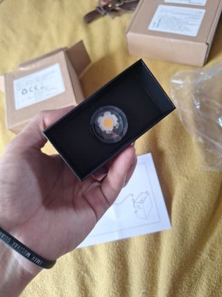 Lámpara LED Negra y Blanca