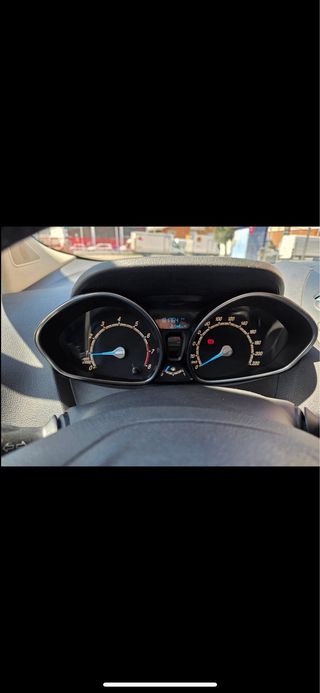 Ford Tourneo Courier 2014