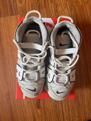Nike Air Uptempo Gris y Blanco