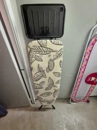 Tabla de planchar con soporte para centro