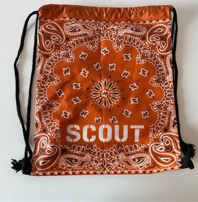 Sacca Scout arancio con fantasia bandana