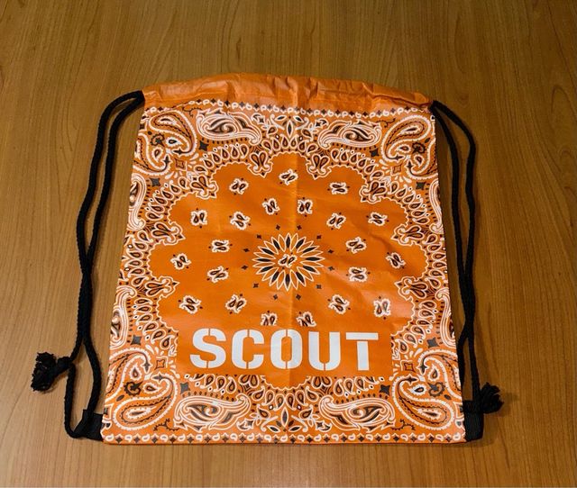 Sacca Scout arancio con fantasia bandana
