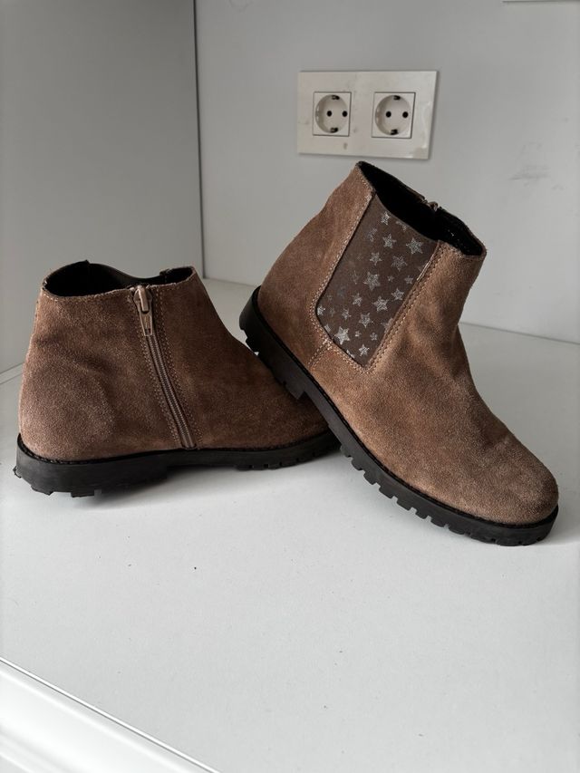 Botines ante estrellas Talla 37. Nuevos