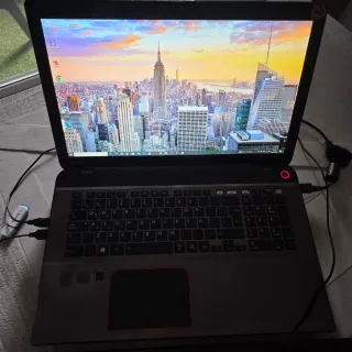 Portátil Toshiba Qosmio Negro/Rojo.