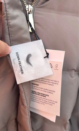 Plumífero Zara con Cinturón. Talla S.
