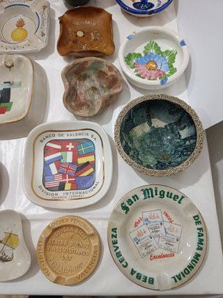 LOTE GIGANTE 24 CENICEROS/VACÍABOLSILLOS CERÁMICA