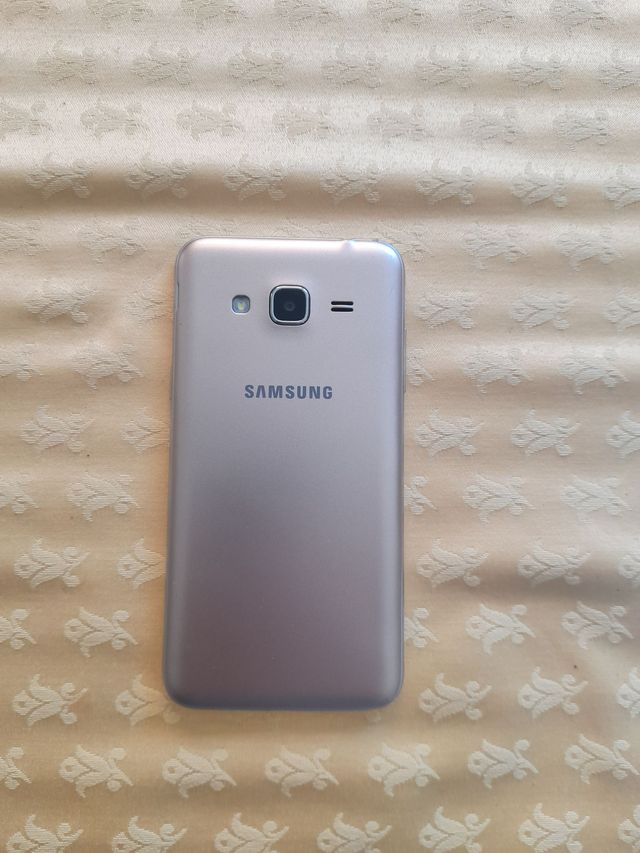 Samsung Galaxy J3 (2016) SM-J320FN