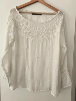 Blusa Zara bordada artesanal cuello barco