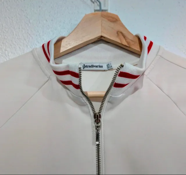 Cazadora Bomber Stradivarius Blanca Talla L
