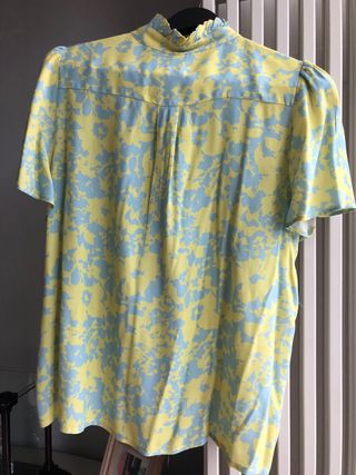 Camisa Triana floral
manga corta