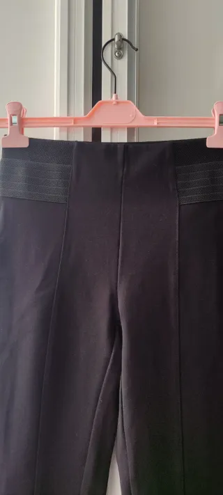 Pantalón pitillo Zara negro