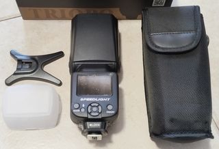 Flash TTL Triopo TR985 per Nikon