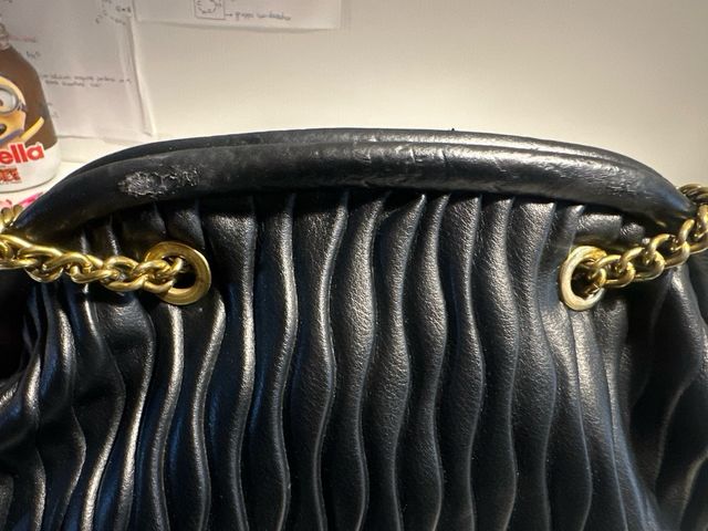 Borsa nera con catena