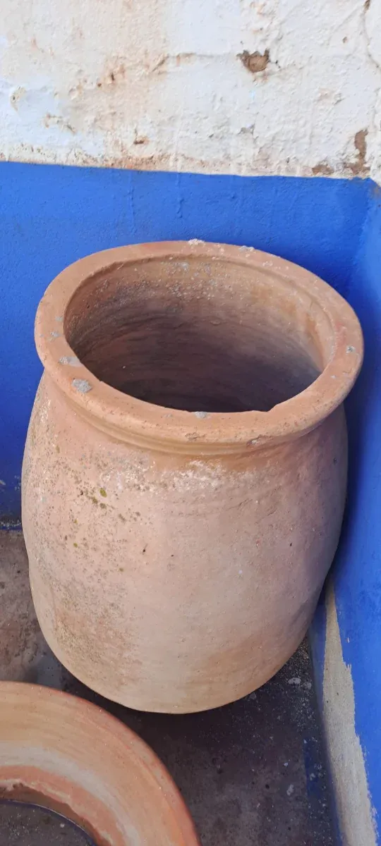 Tinaja de terracota grande