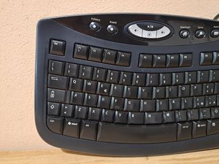 Tastiera Microsoft Comfort Curve Keyboard 2000