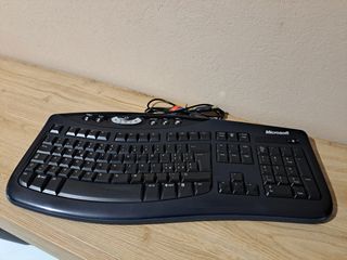 Tastiera Microsoft Comfort Curve Keyboard 2000