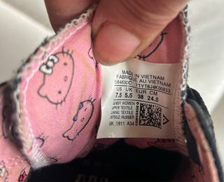 Converse Hello Kitty Negro/Rosa
