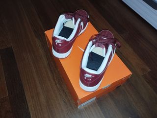 Nike Air Force 1 Rojas y Blancas
