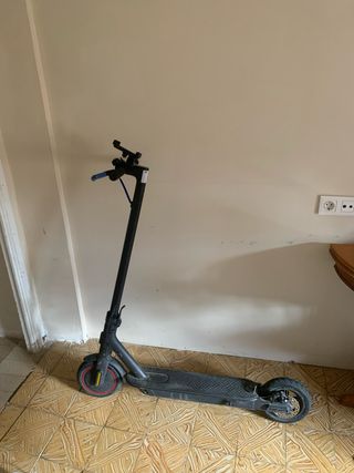 Patinete eléctrico como nuevo