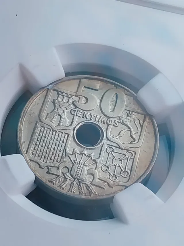 50 Centimos España 1949 NGC MS61 Pátina Multicolor