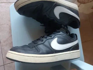 Zapatillas Nike Negras y Blancas