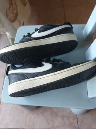 Zapatillas Nike Negras y Blancas