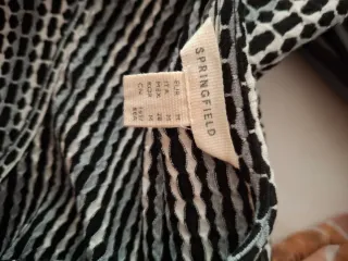 Vestido estampado blanco y negro. Elástico 