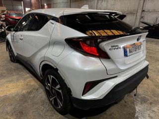 Toyota C-HR 1.8 HYBRID 2022 ACCIDENTADO