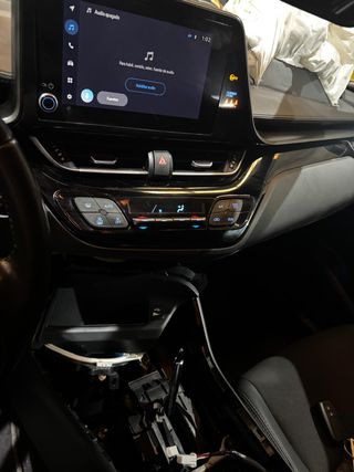 Toyota C-HR 1.8 HYBRID 2022 ACCIDENTADO