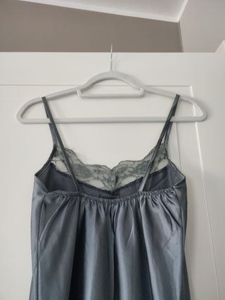 Camicia da notte grigia con pizzo