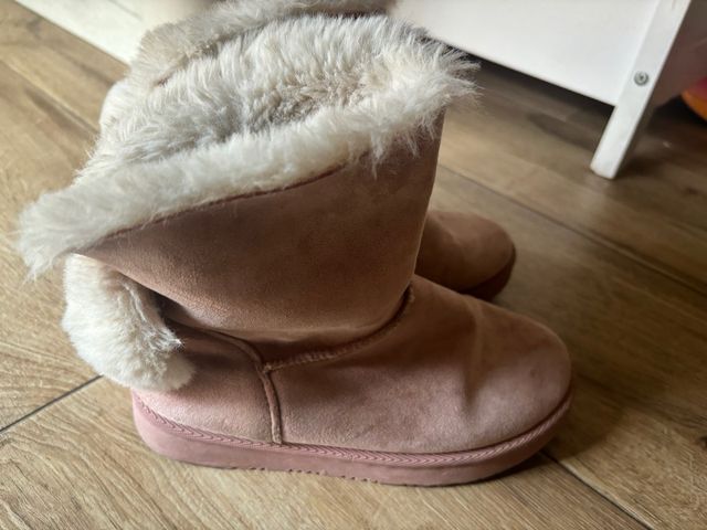 Botas de mujer rosas con forro de pelo