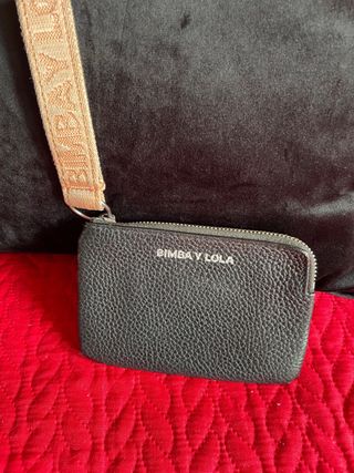 Cartera Bimba y Lola Negra con Llavero Beige
